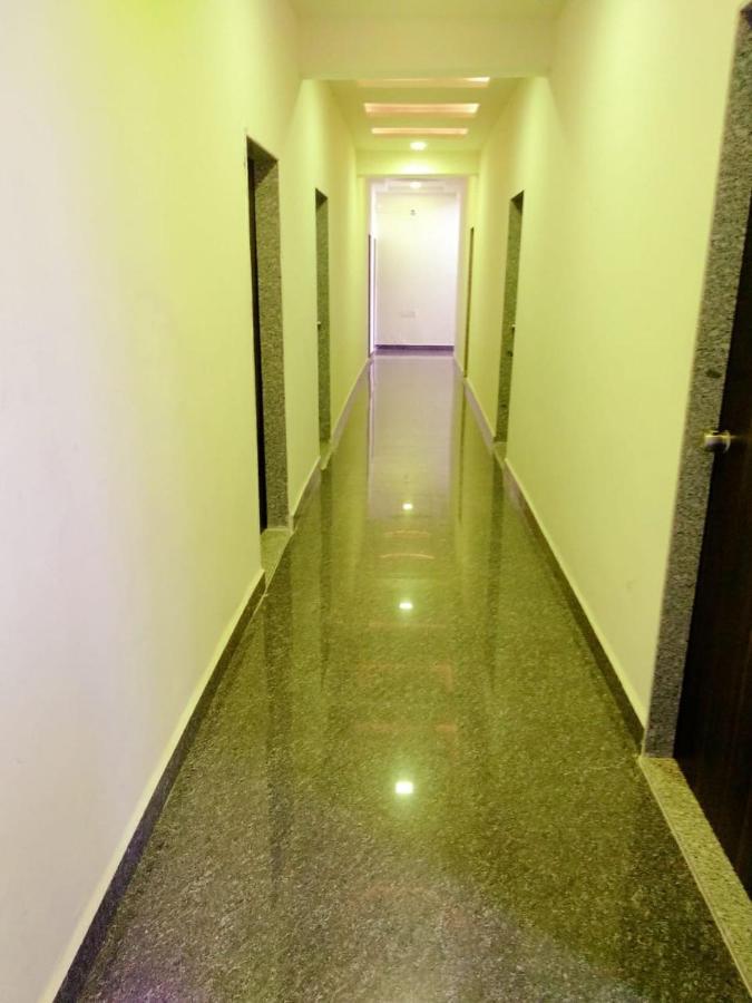 Hotel-The Safar Ahmedabad Exterior photo